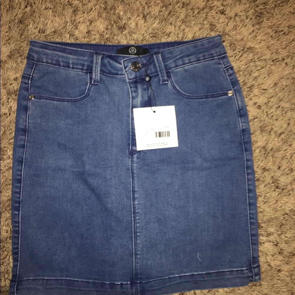 Brand new missguided denim skirt